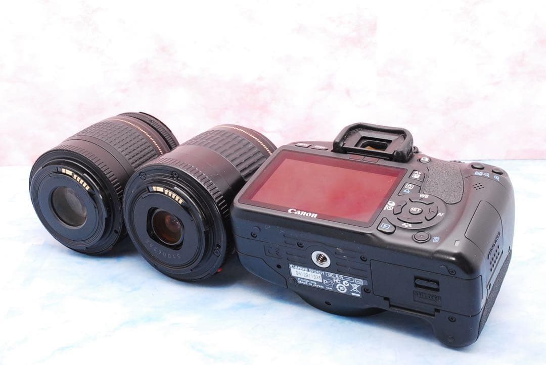 キヤノン Kiss X4☆入門機☆一眼レフカメラ☆Wレンズ☆バッグ付☆