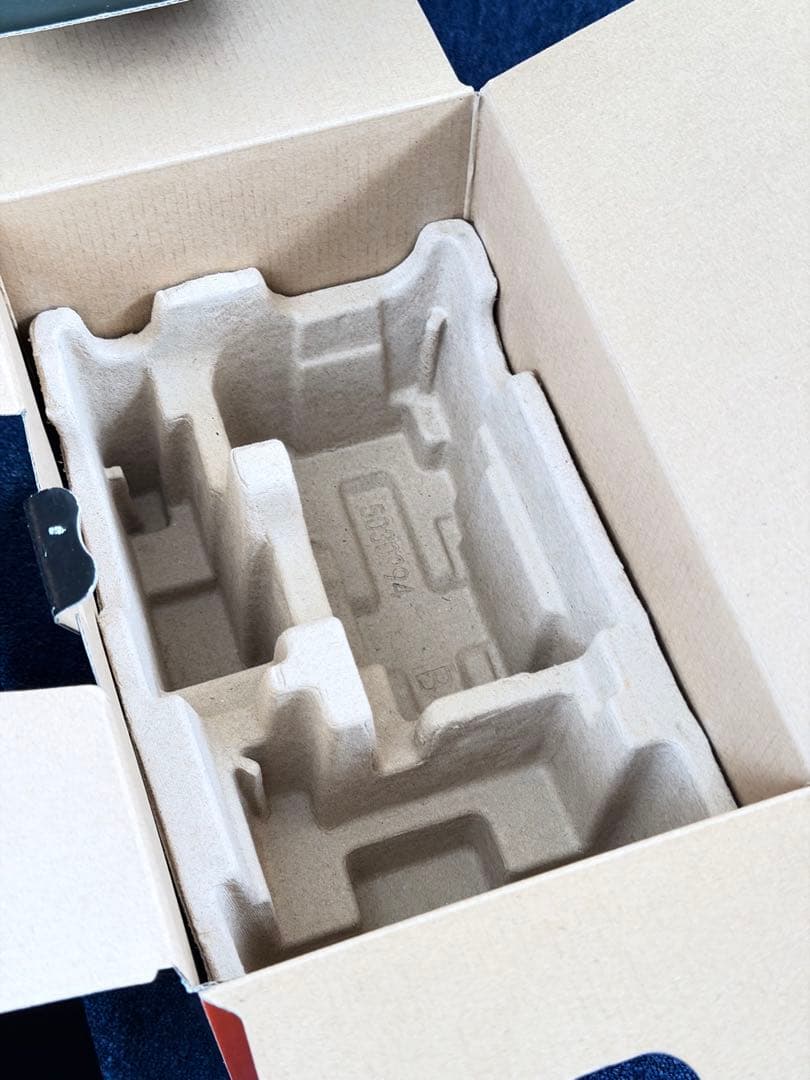 美品　ソニー　ミラーレスデジタル一眼カメラ　α7 IV ILCE-7M4K