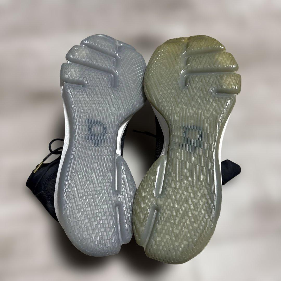 Nike バスケットボールシューズ ブラック/ゴールド