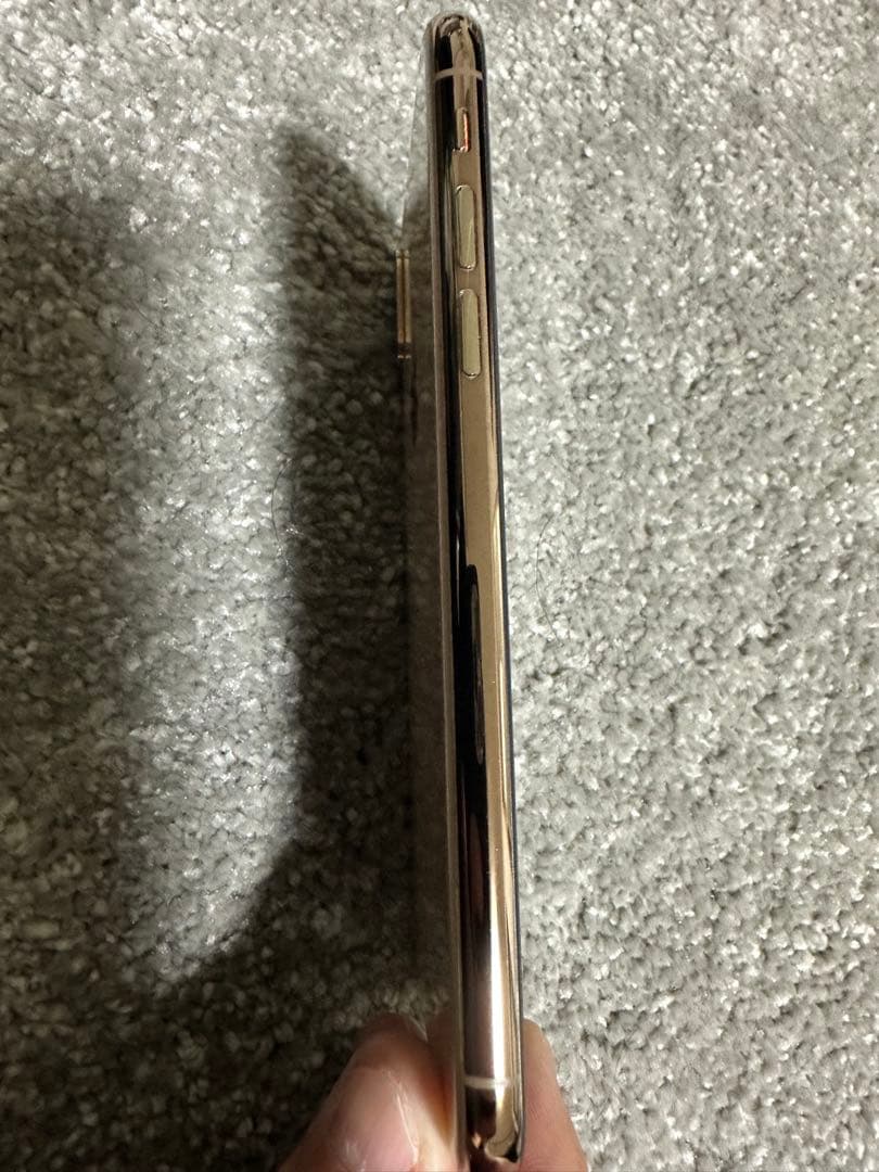 【最終値下げ】美品　iPhone Xsゴールド