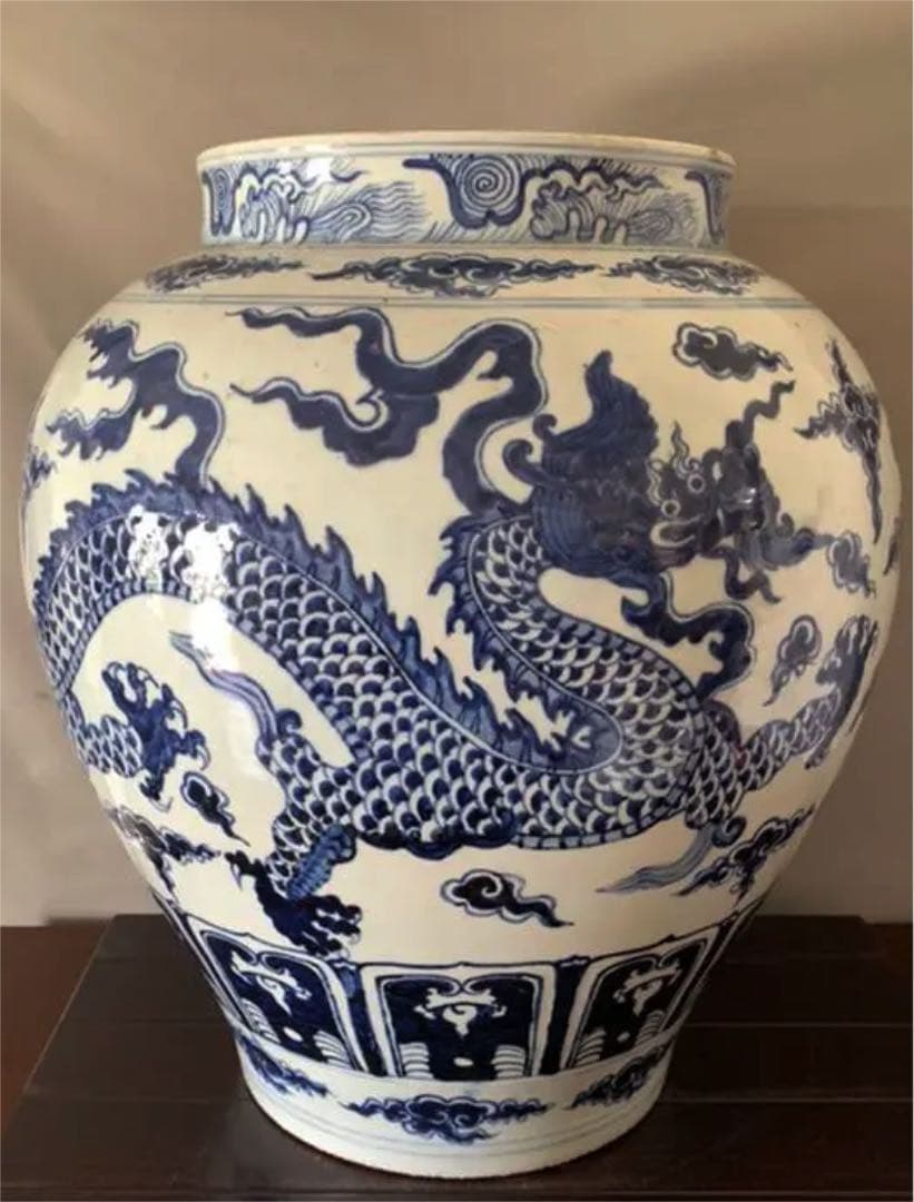 中国古美術　国宝写し明中期時代染付龍鳳凰文壺/K26