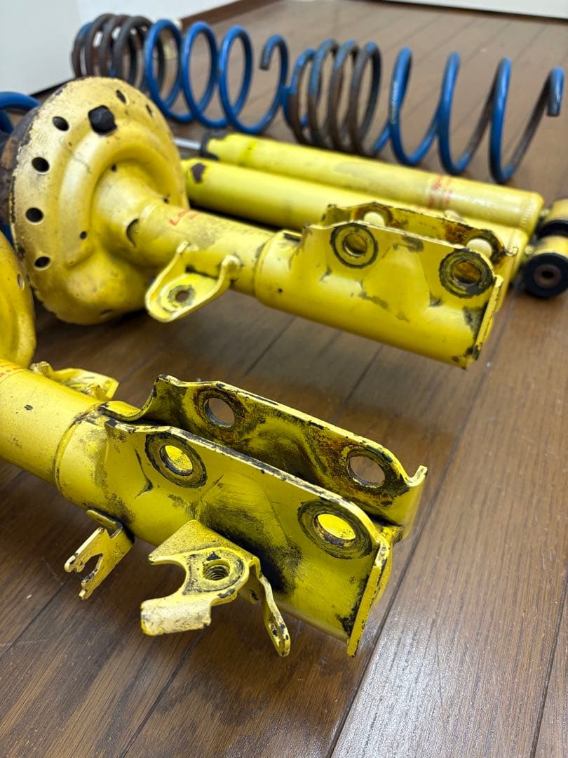 カヤバ　エスペリア　サスキット　一台分　フィット　GK3,4,5,6 GP5,6