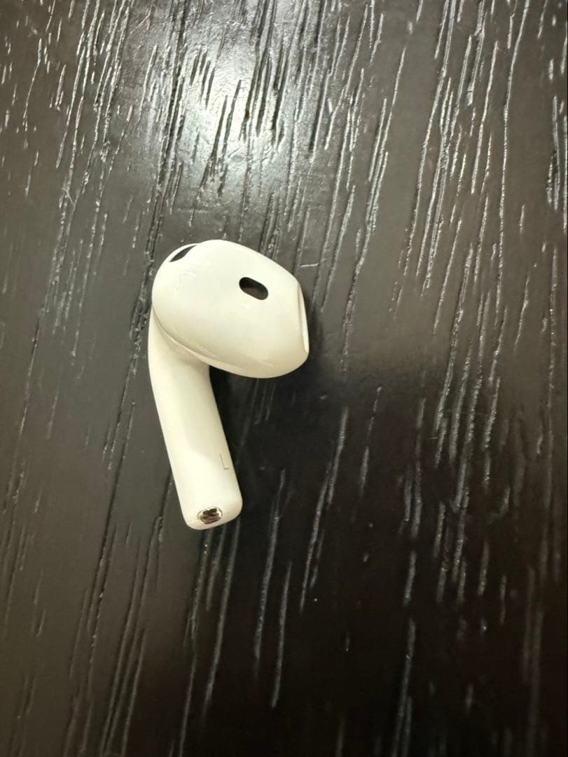 AirPods4 本体 ケース付き ホワイト アクティブノイズキャンセリング搭載