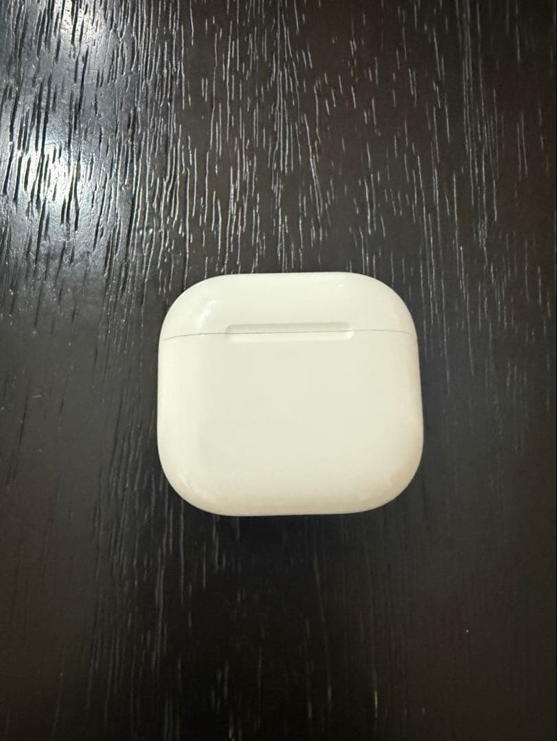 AirPods4 本体 ケース付き ホワイト アクティブノイズキャンセリング搭載