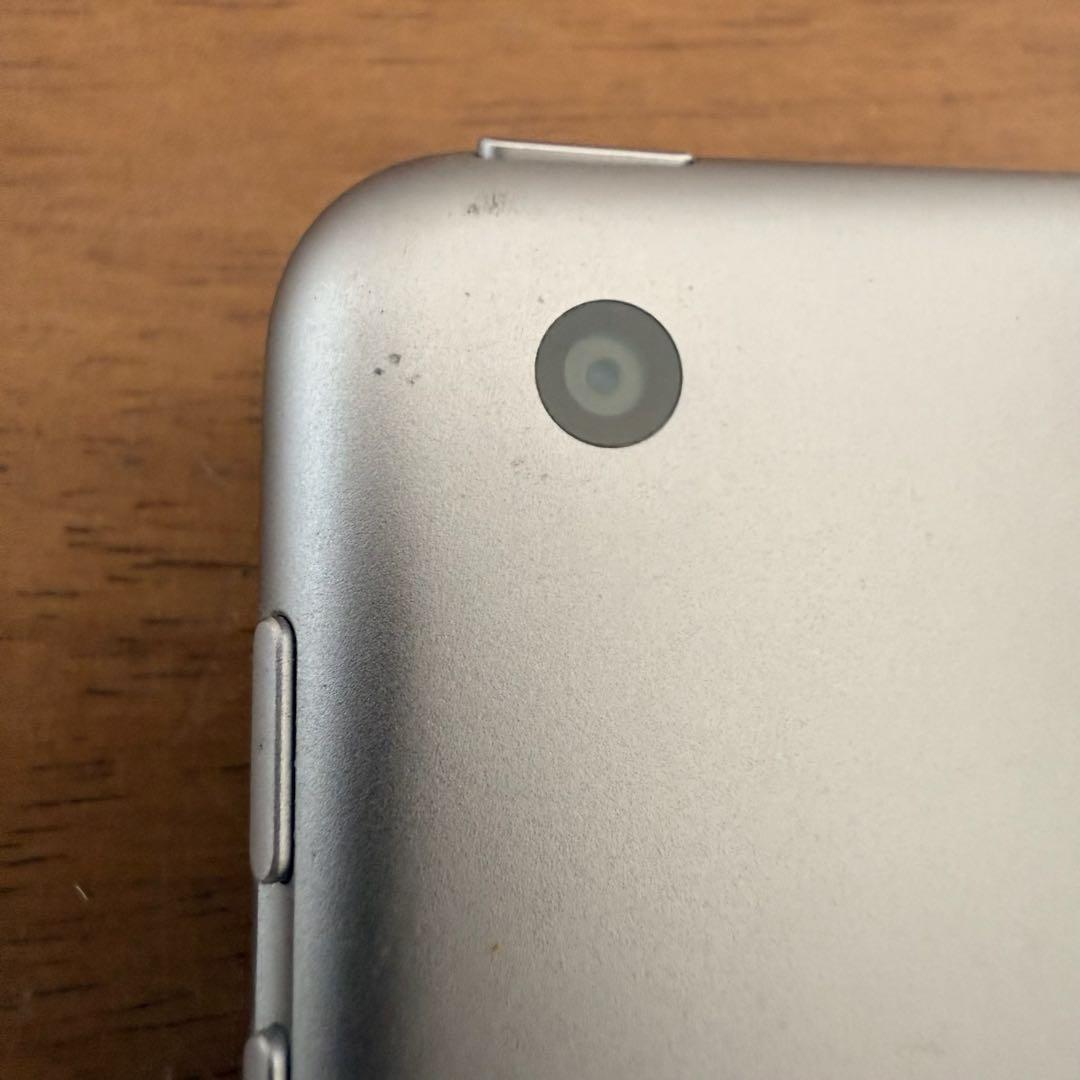 ● 美品 Apple iPad 32GB 第5世代 wifi MP2F2J/A