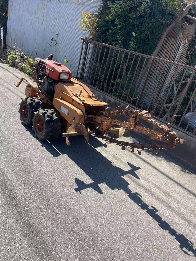 カワベ　ポートレンチャー　C20AL掘取機　ごぼう　芋掘　溝掘機　ディーゼル