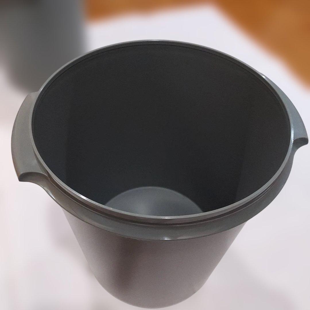 Tupperware グレー 保存容器 2個セット、マキシデコレーター