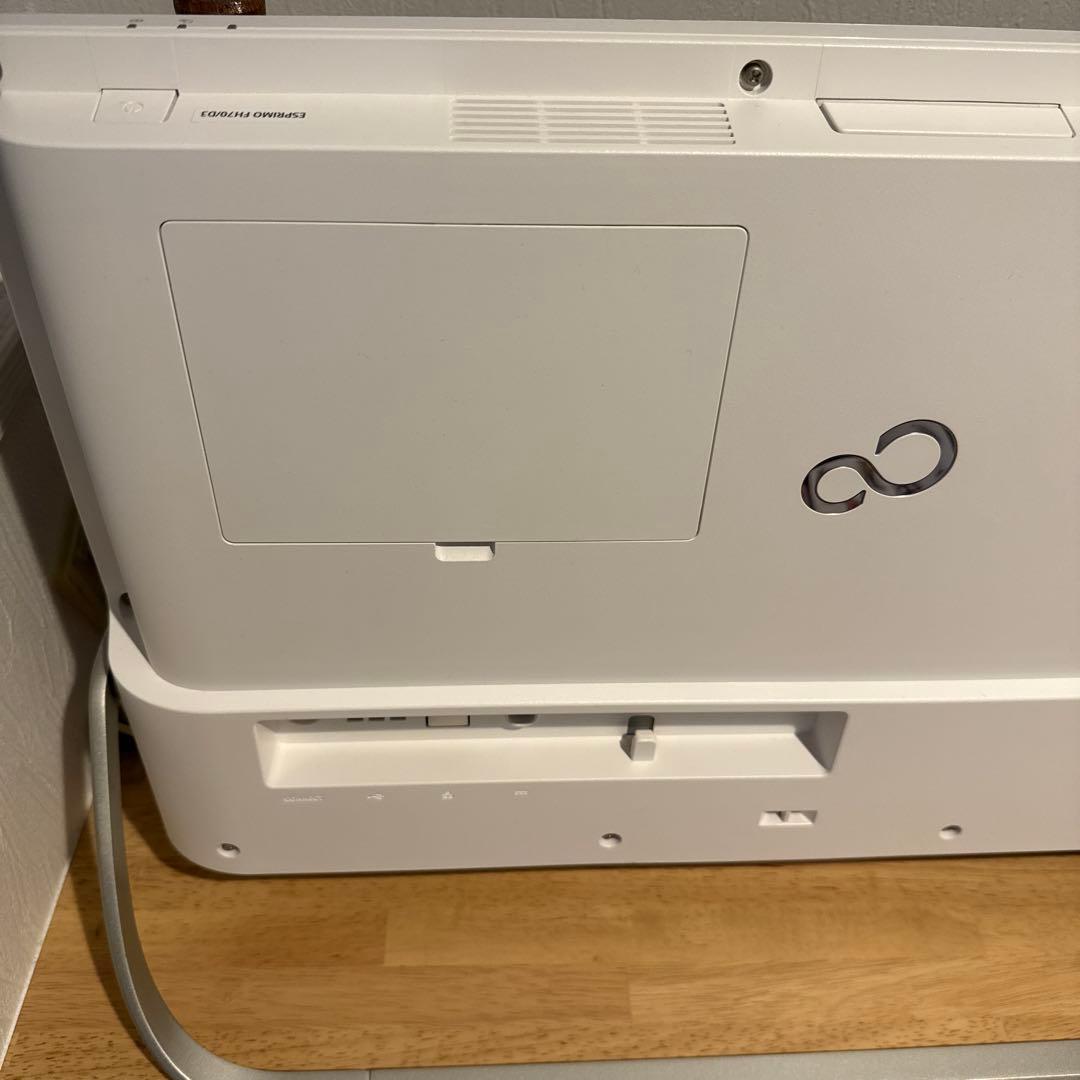 Fujitsu デスクトップ一体型 ESPRIMO FH70 D3