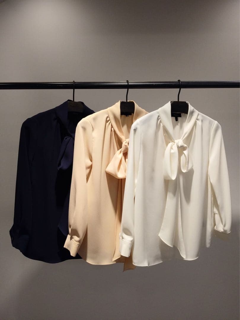 セオリー　ボウタイブラウス　シャツ　ブラウス