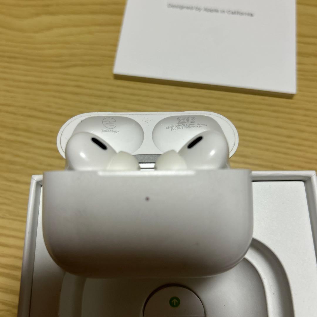 AirPods Pro (第2世代) 本体 ホワイト(右耳故障あり)