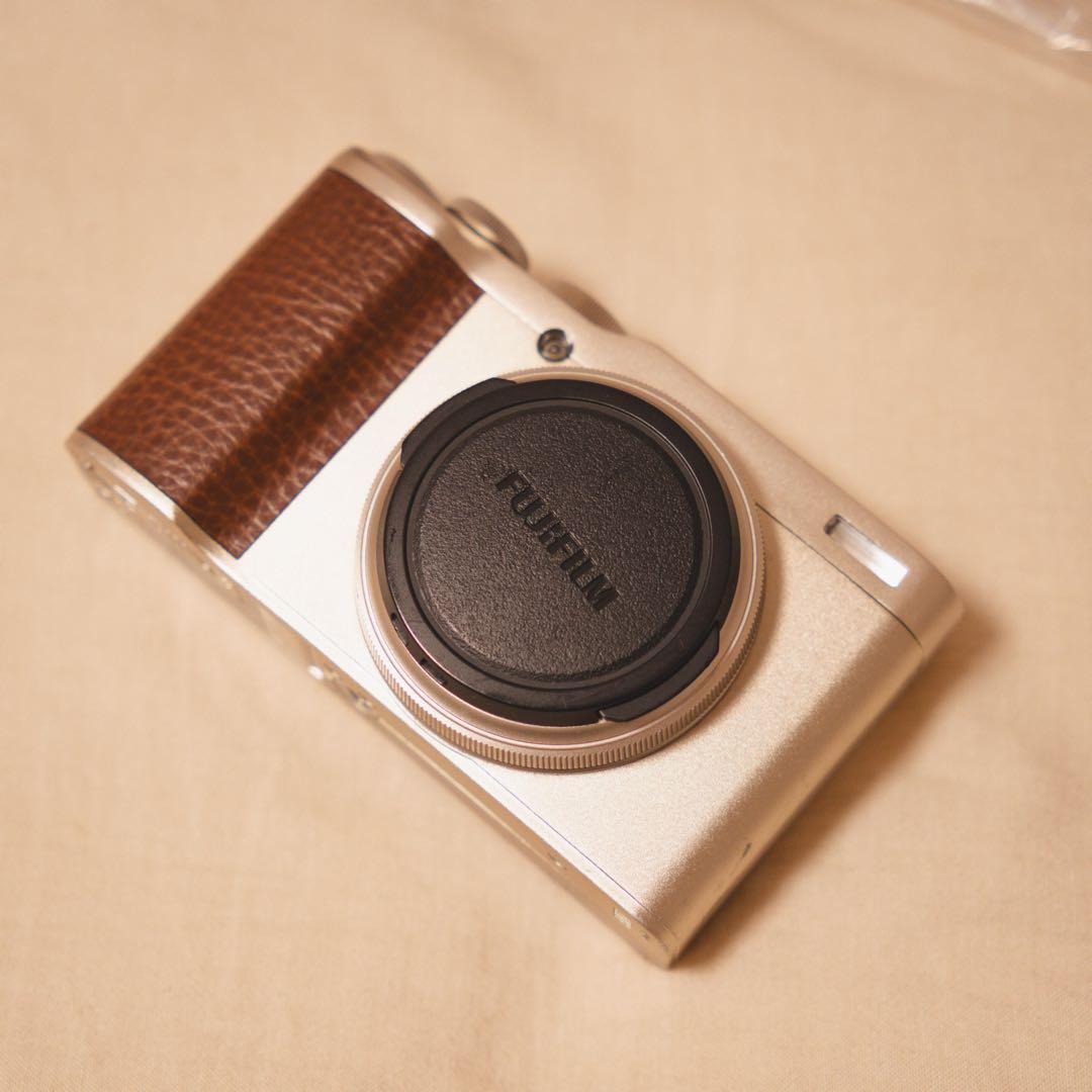 Fujifilm XF10 コンパクトデジタルカメラ
