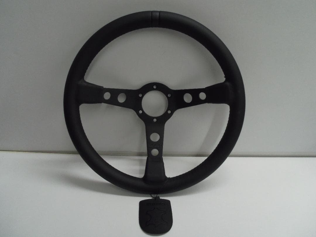 【未使用】momo ステアリング ZHC-SWM026 レザーブラック タグ付き