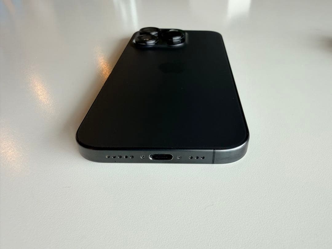 iPhone 15 Pro 128GB ブラックチタニウム SIMフリー