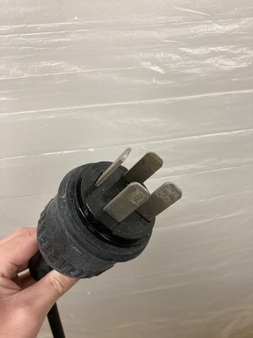 谷沢菓機工業株式会社 チョコマ社製 エンローバー（チョコレートコーティング用）