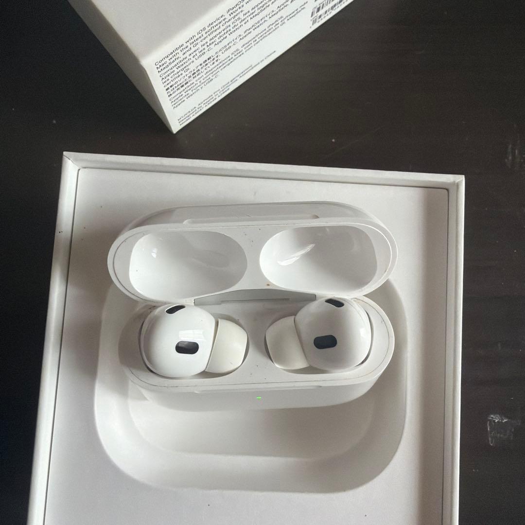 Apple AirPods 2本体 充電ケース付き
