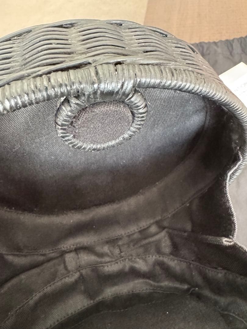 美品　MANIMARIS パンケーキバスケット　ブラック