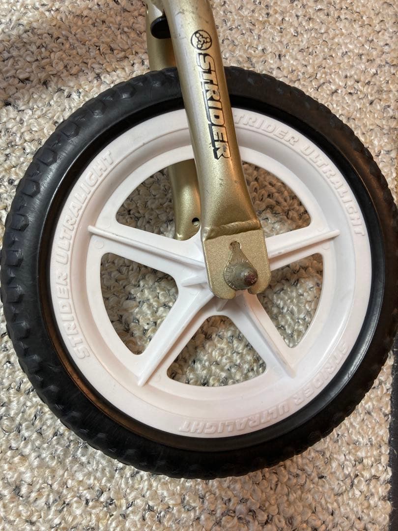 STRIDER バランスバイク ゴールド