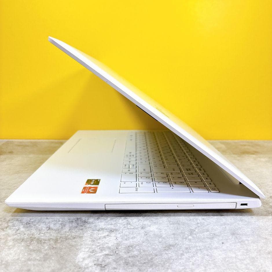 美品❣高性能Ryzen7✨SSD搭載で快適✨薄型 カメラ付き Windows11