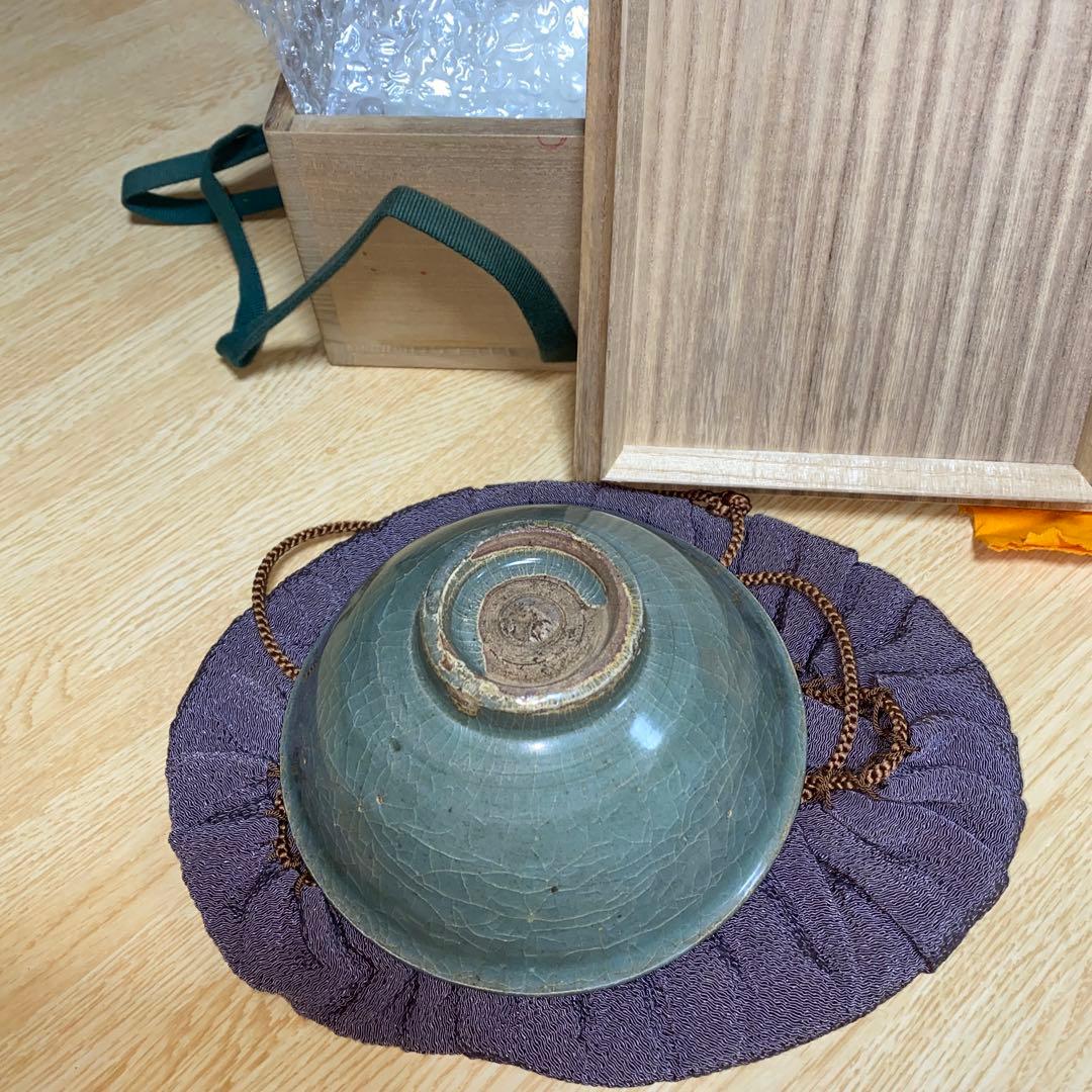 青磁茶碗　龍泉窯　元-明時代　七官