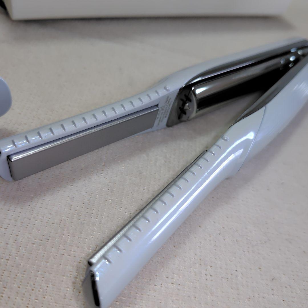 未使用 美品 ReFa リファフィンガーアイロンST ホワイト ヘアアイロン