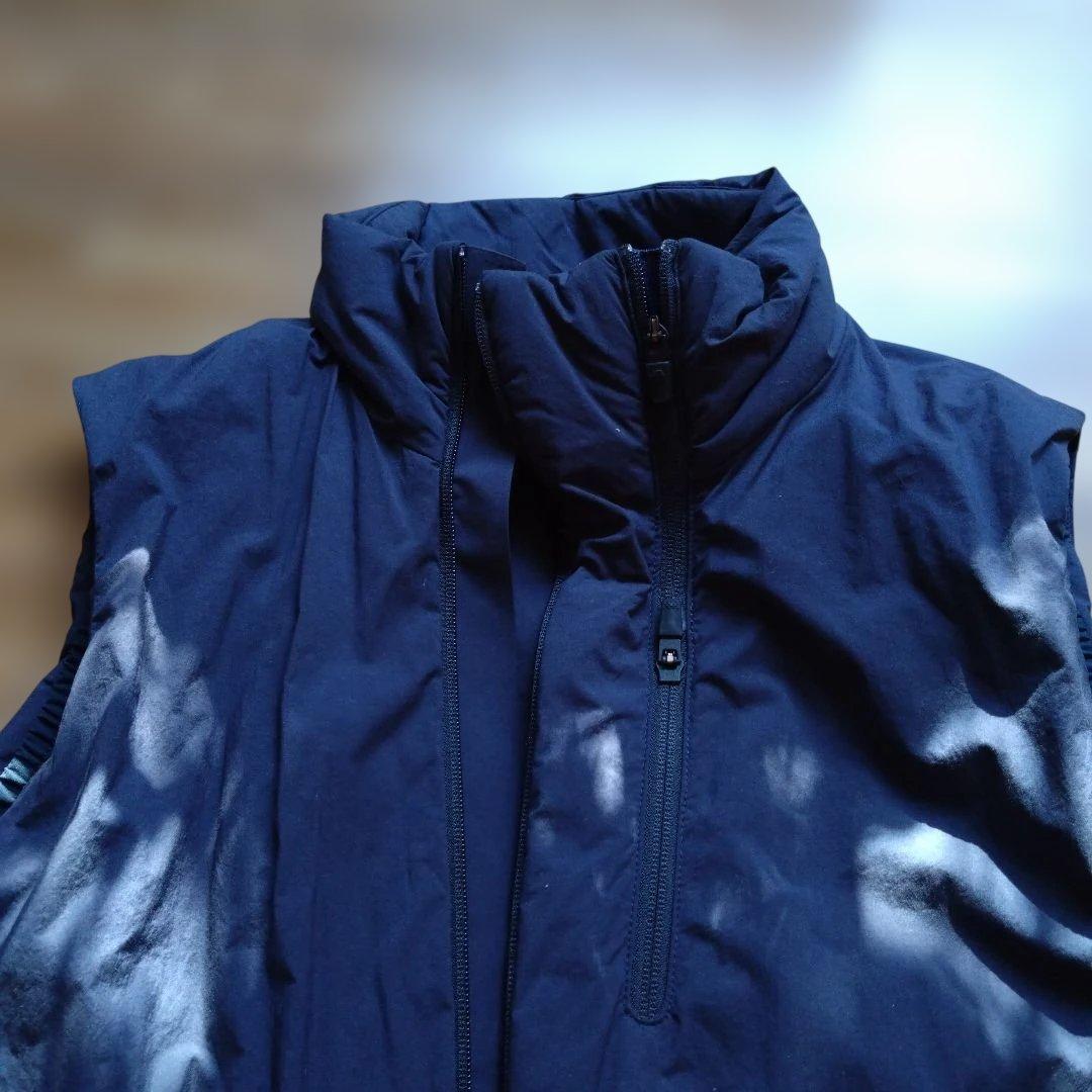 新品デサントオルテライン チタニウムサーモベスト XLサイズ