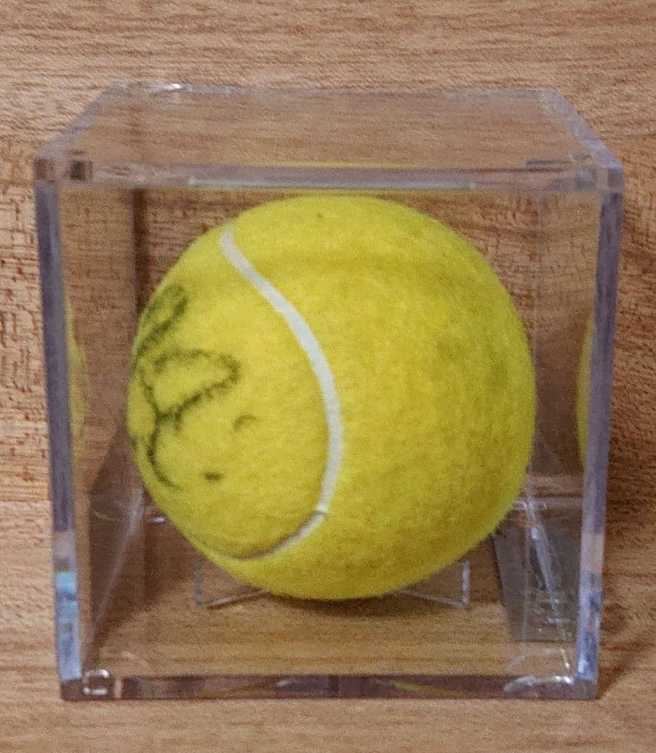 ロジャー・フェデラー 直筆サイン入りテニスボール