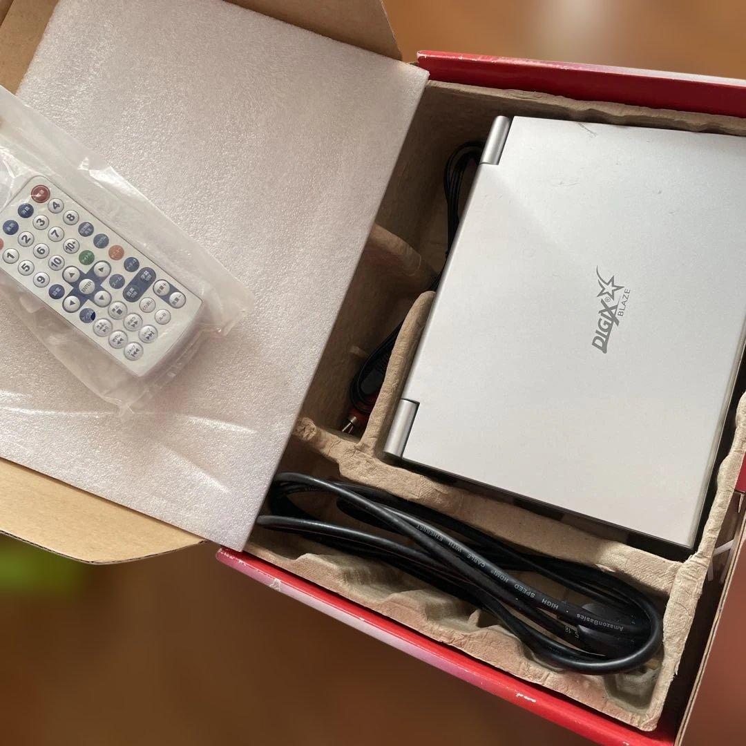 DVD再生機 ほぼ新品まんま 充電ケーブル無し