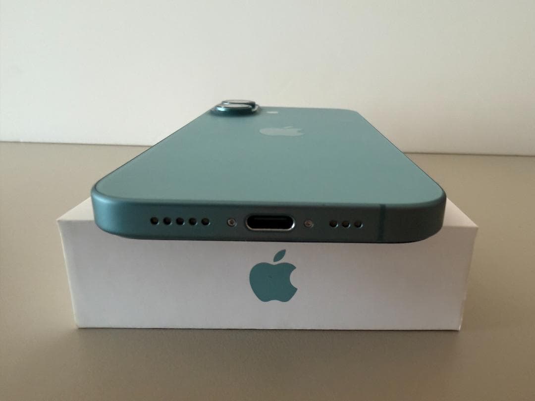 【美品】バッテリー100% iPhone16 ティール 128GB simフリー