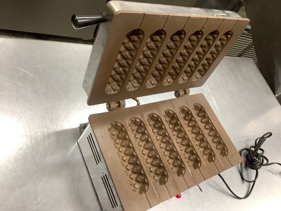 CHEESE DOGER チーズハットグ　ワッフル　テフロン加工　原宿ドッグ