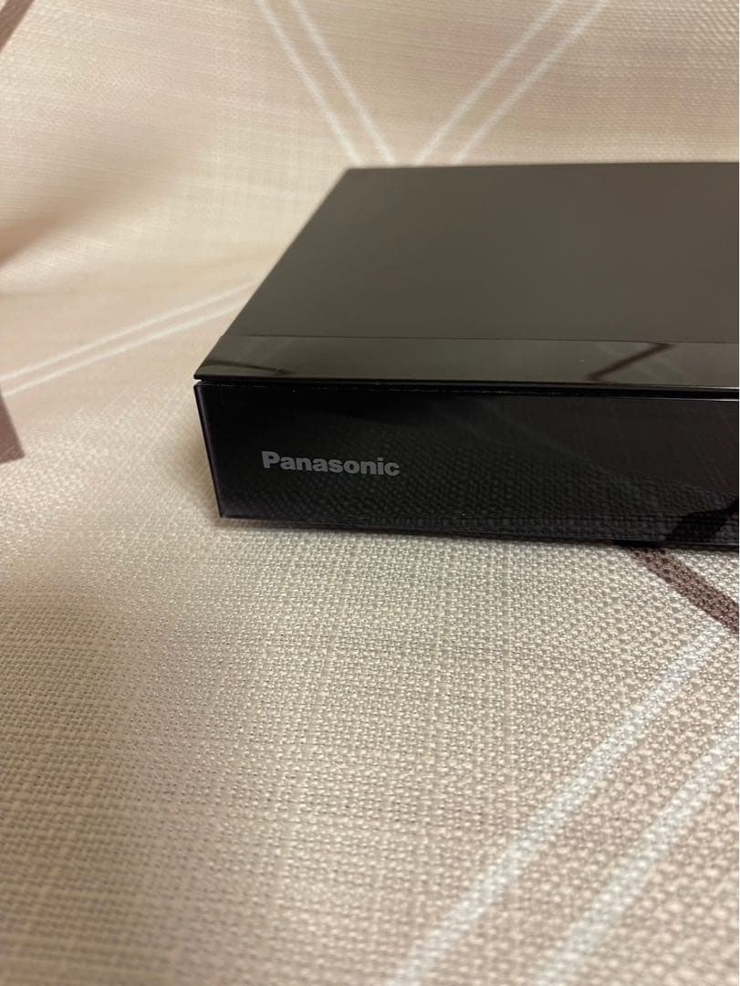 ブルーレイレコーダー DIGA DMR-2CW100 21年製　リモコン無