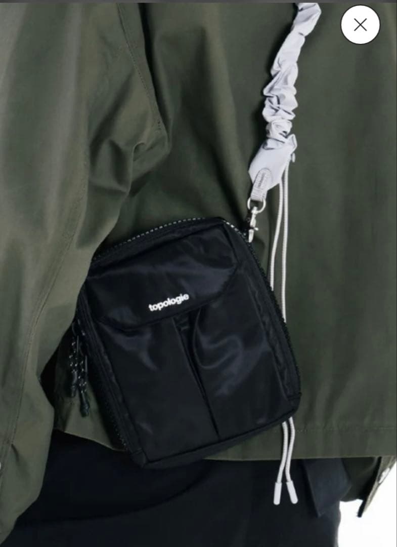 【タグ付き新品】topologie ブラック サコッシュ　8mmストラップ付