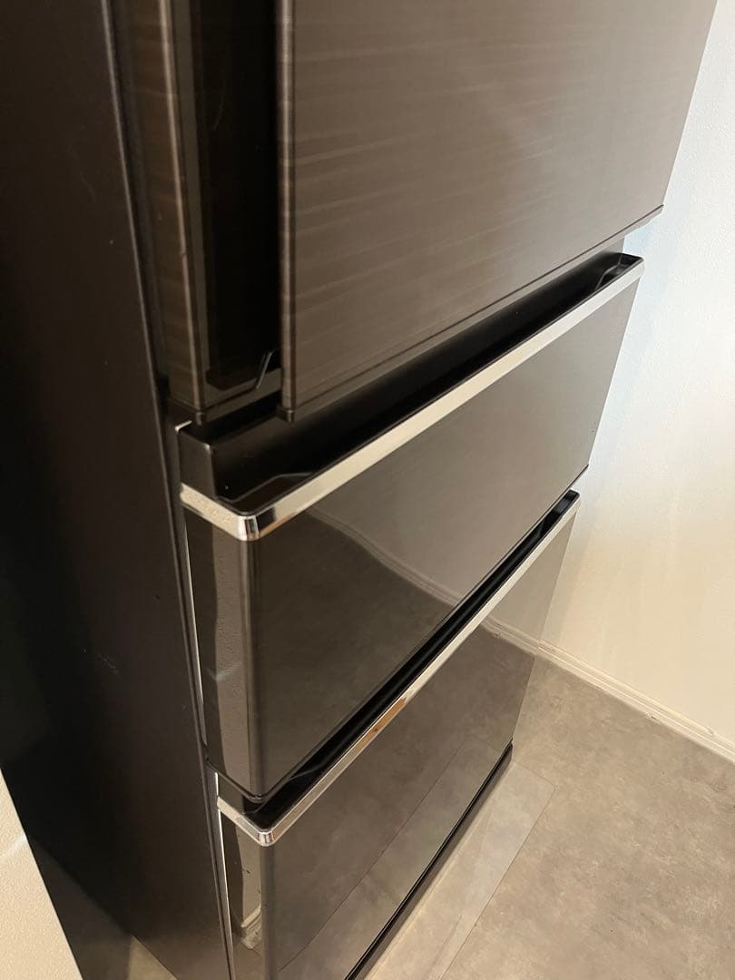 【美品】【値引可】冷蔵庫　一人暮らし　三菱冷蔵庫 330L 2018年　右開き
