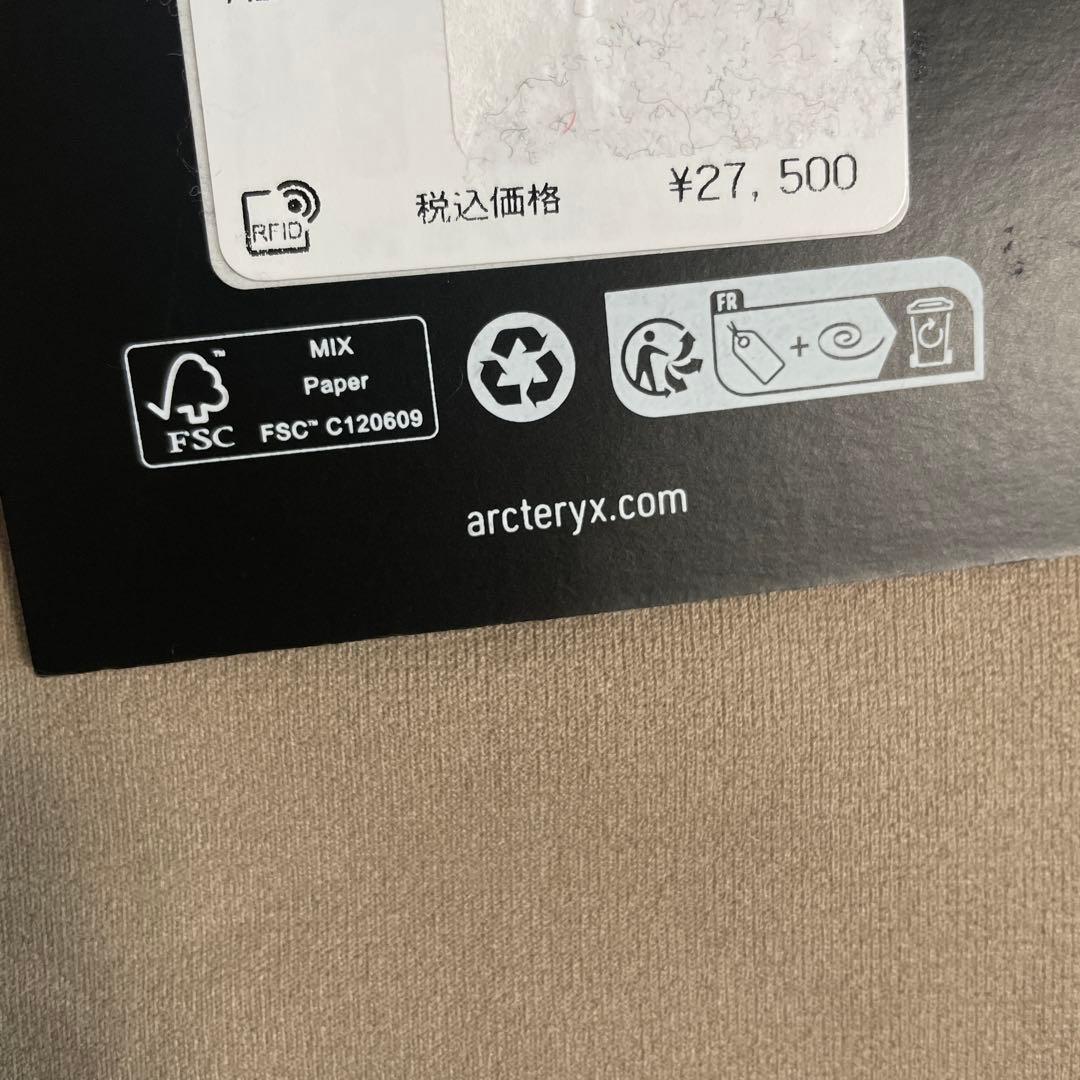新品未使用　アークテリクス　プルオーバー　フーディ　ベージュ　XL