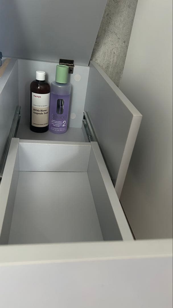 【あお☺︎】（価格交渉可.ガラスセット）LOWYA ミラー付きドレッサー