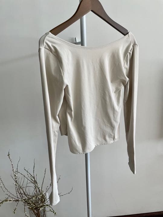 【エミヨガ新品2点セット❗️】サスティナレッチプルオーバー&グラデーションレギンス