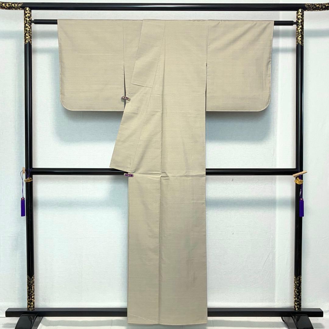 D189 本場白大島紬　恵大島　白恵泥　証紙　正絹着物　袷　しつけ糸未使用極美品