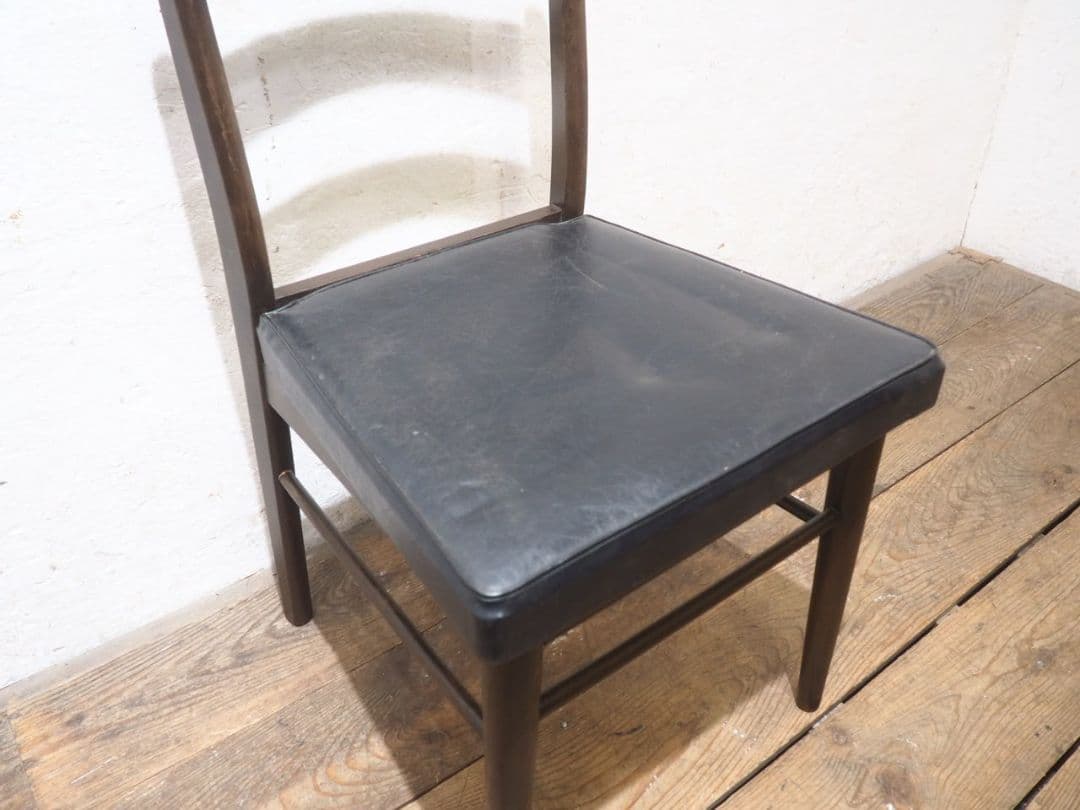 1318 ヴィンテージ　レトロモダンな木製チェア　椅子　イス　カフェ　インテリア