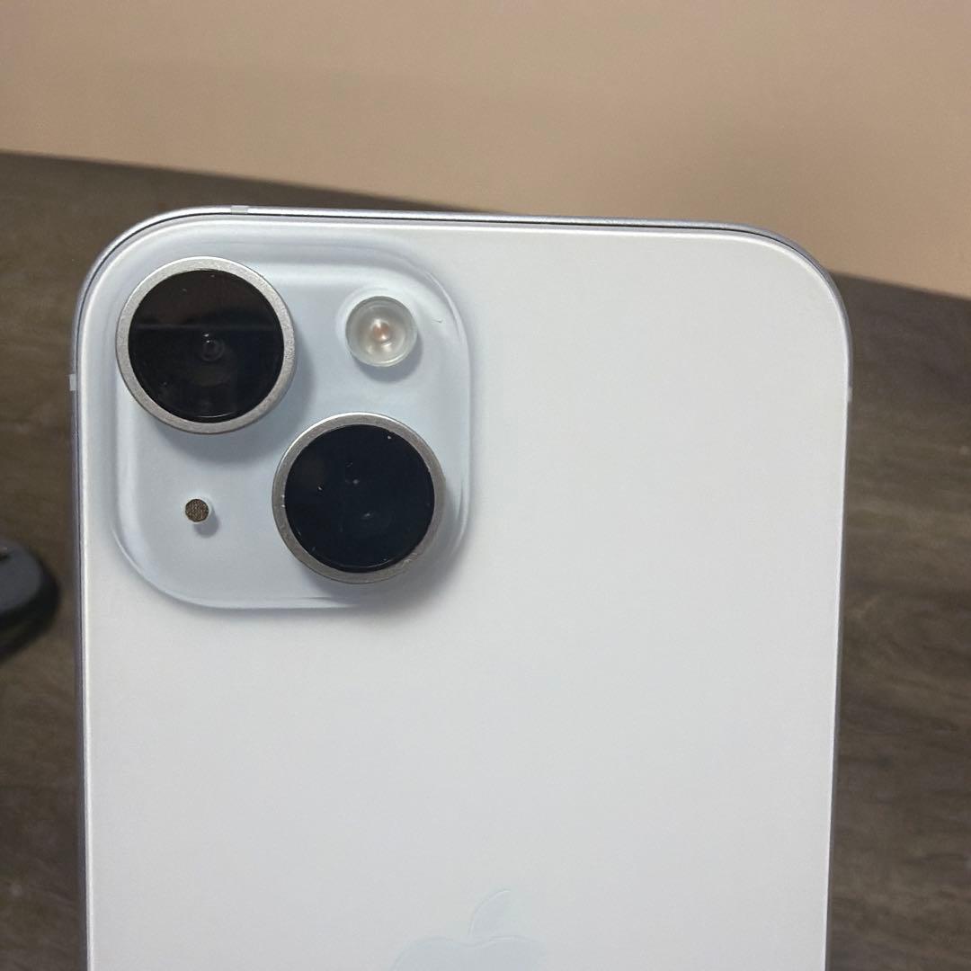 Apple iPhone 15 本体　ライトブルー