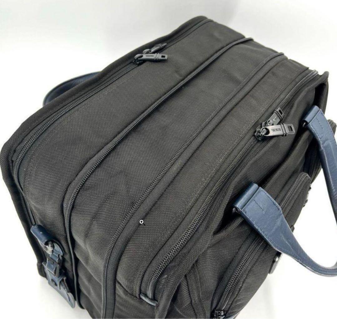 希少色　TUMI トゥミ × EDIFICE エディフィス