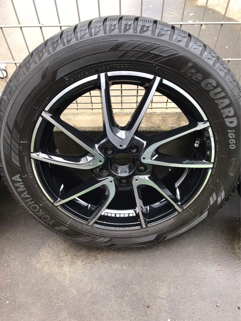 メルセデスベンツGLAスタッドレスセット