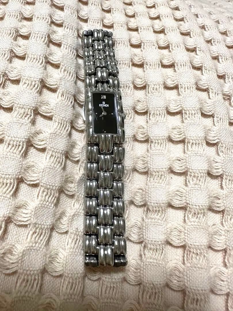 【美品】FENDI フェンディ 660L クウォーツ 時計 文字盤ブラック