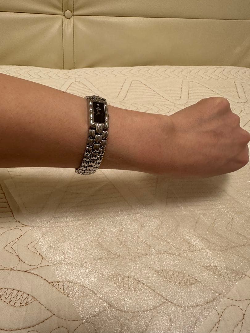 【美品】FENDI フェンディ 660L クウォーツ 時計 文字盤ブラック