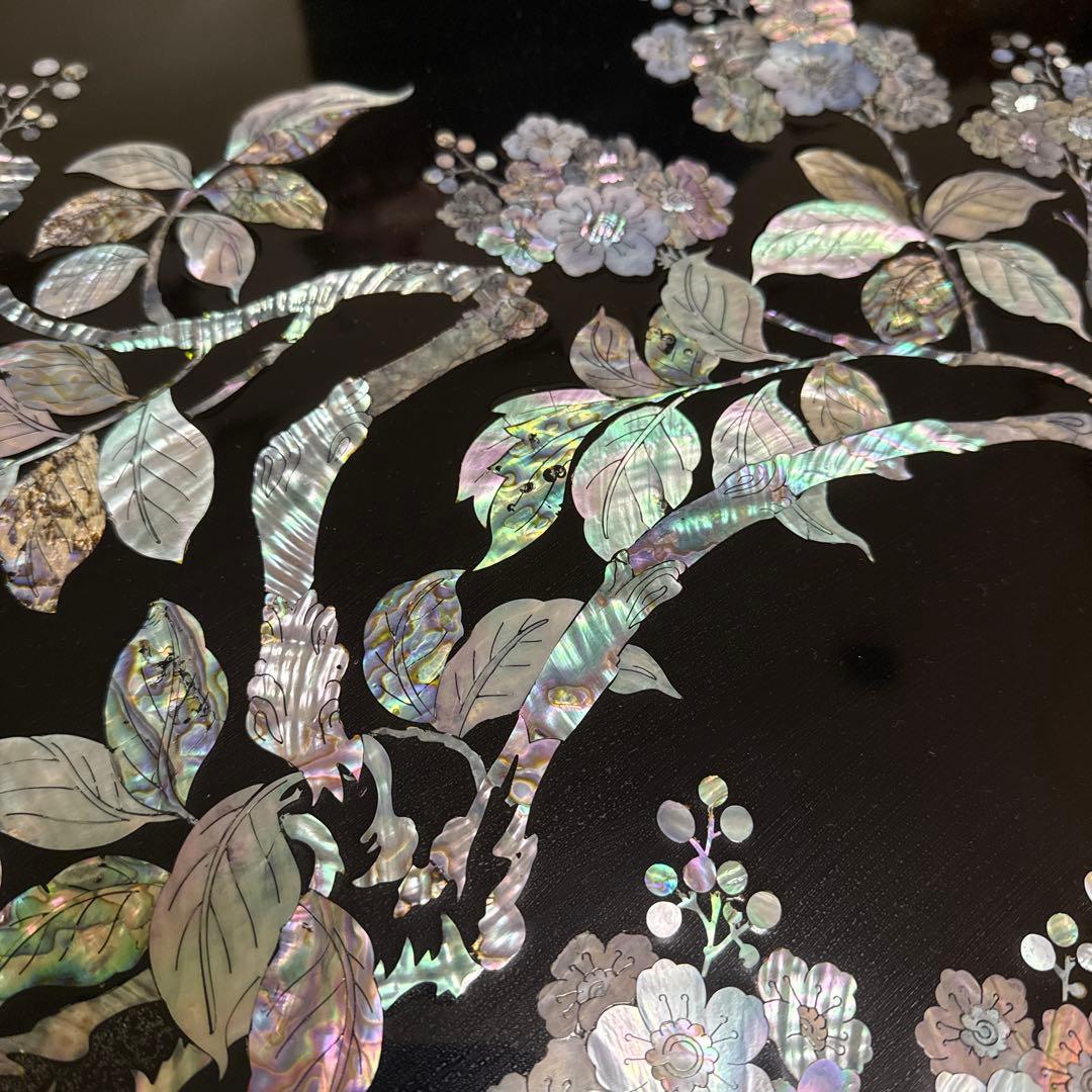 【土曜日のみ対応可】和風座卓 孔雀と花の螺鈿装飾