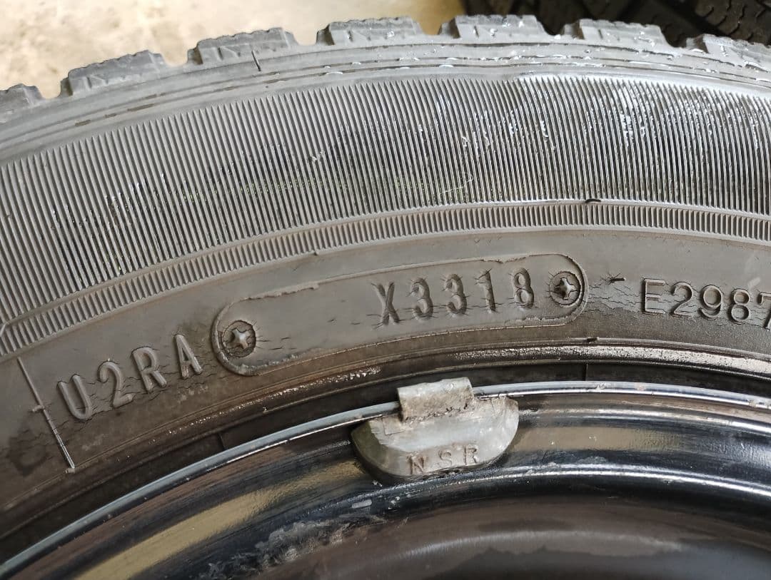 軽貨物　145R12 6PR　軽トラ　軽バン　バリ山　神奈川　４本　スタッドレス