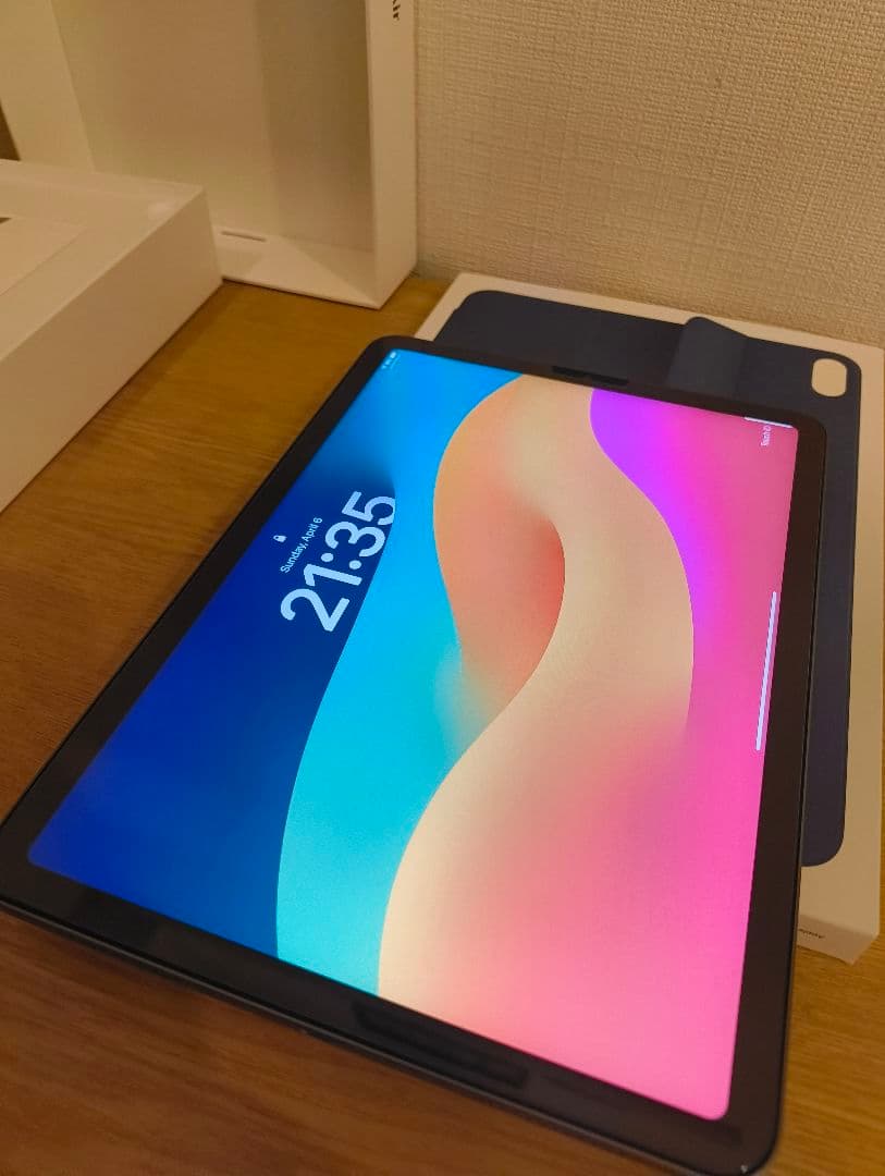 iPad Air (第5世代) 256GB【美品・カバー付き】 スペースグレー