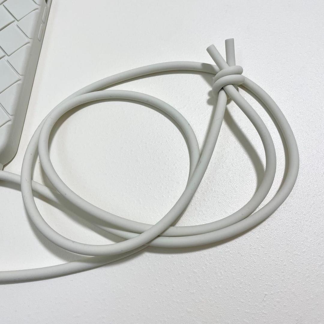 ボッテガヴェネタ iPhone13 Pro スマホケース 白 新品未使用