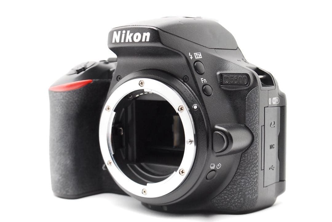 【ショット数僅少】Nikon D5600★WiFi搭載◎ダブルレンズ付
