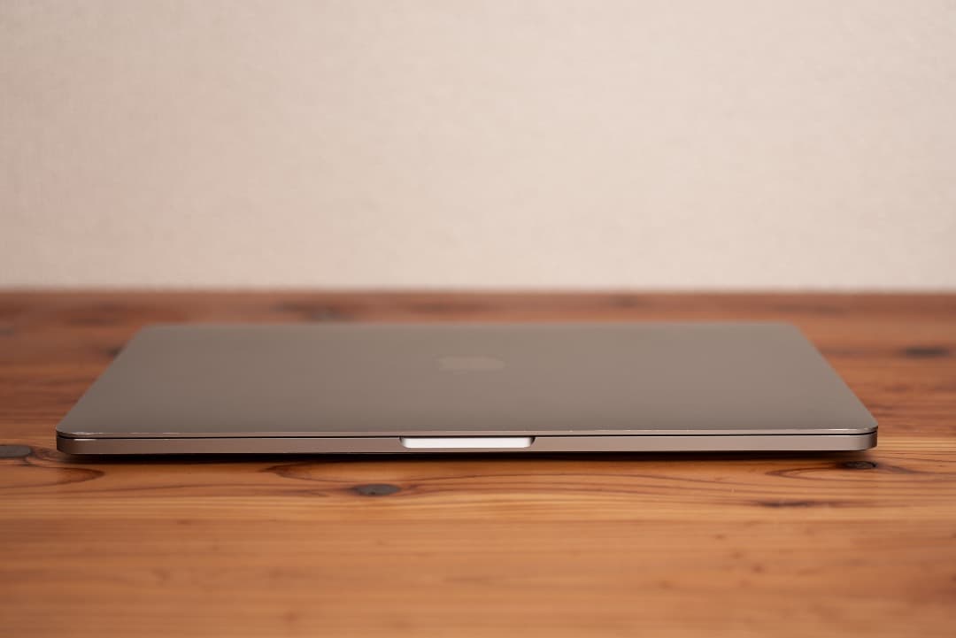 MacBookPro 2020 13インチ スペースグレイ メモリ32GB i7