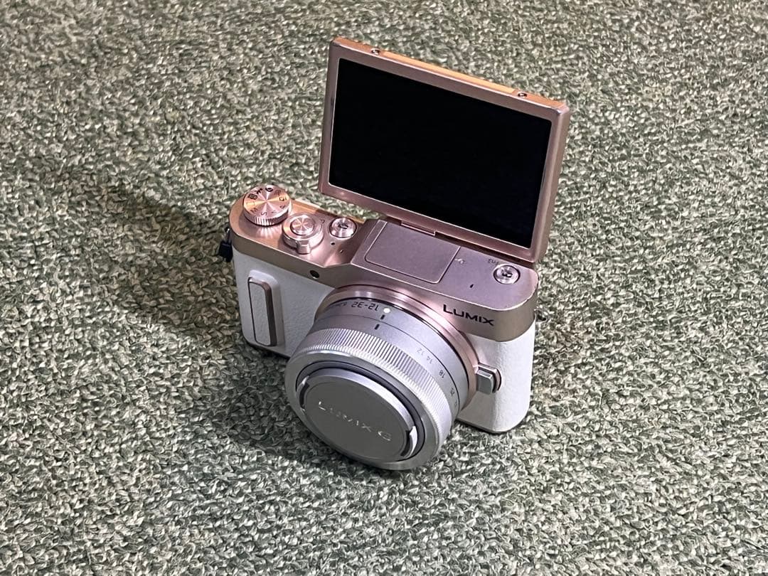 Panasonic ミラーレス 一眼カメラ LUMIX GF-10W ホワイト