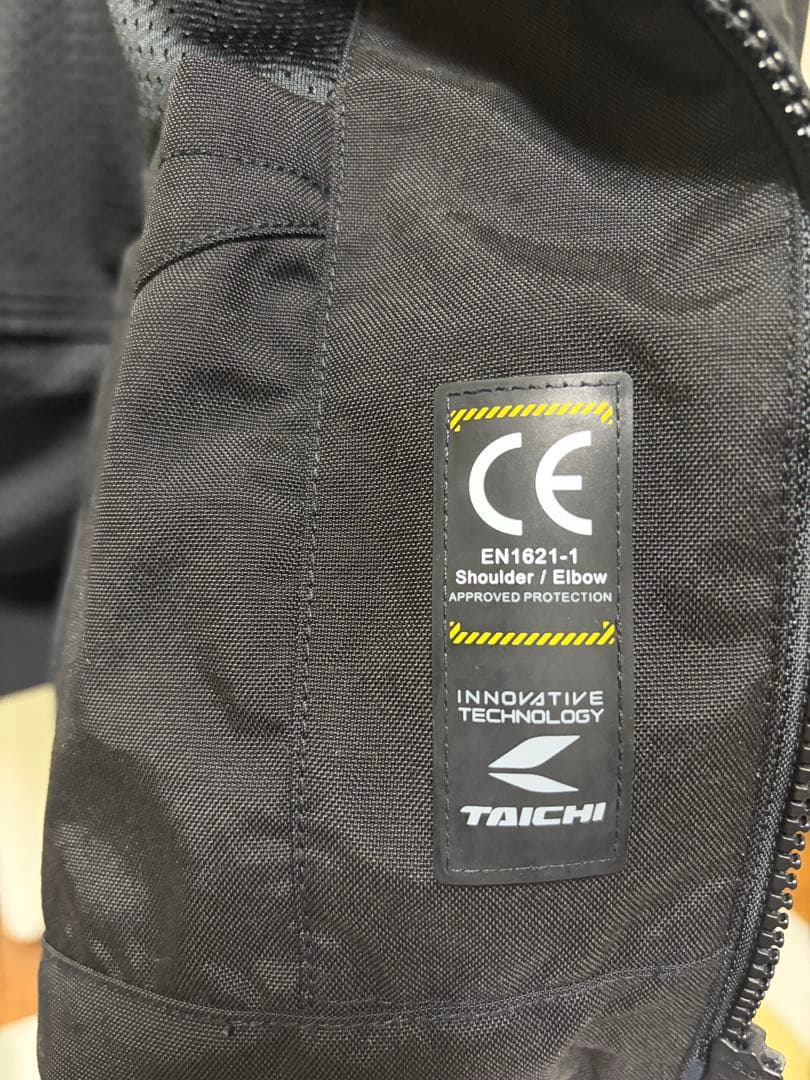 RSタイチ バイク用ジャケット XLサイズ プロテクターとインナージャケット付